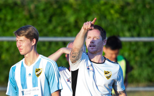 IFK Hässleholms tränare Johan. Persson i matchen i div. 2