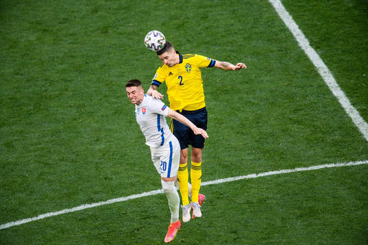 Mikael Lustig of Sweden and Robert Mak of Slovakia