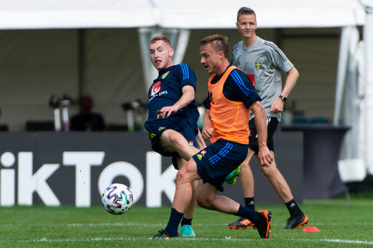 Dejan Kulusevski and Pierre Bengtsson of the Swedish