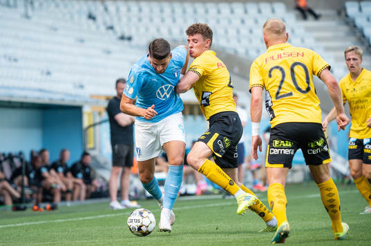 Malmö FFs Antonio Colak mot Elfsborgs Christopher McVey