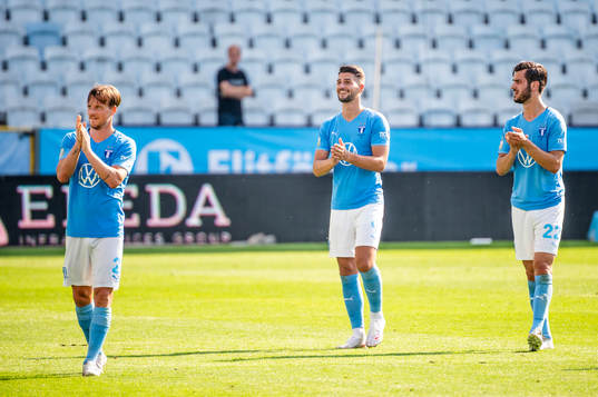 Malmö FFs Eric Larsson, Antonio Colak och Adi Nalic jublar