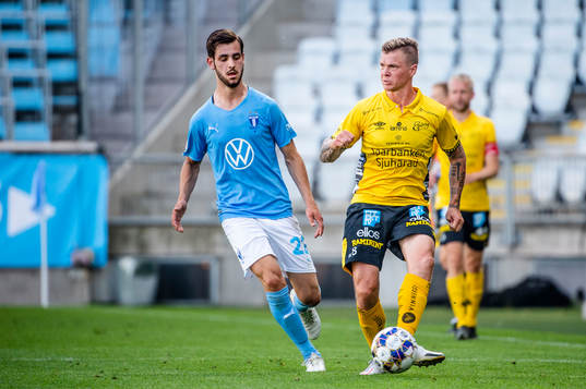 Malmö FFs Adi Nalic mot Elfsborgs Samuel Holmén