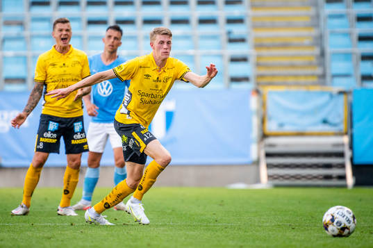 Elfsborgs Alexander Bernhadsson och Samuel Holmén mot