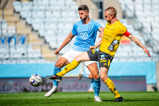 Malmö FFs Antonio Colak mot Elfsborgs Johan Larsson