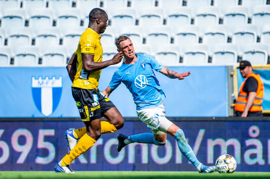 Malmö FFs Sören Rieks mot Elfsborgs Maudo Lamine Jarjué