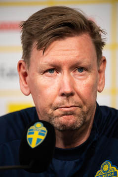 assistant coach Peter Wettergren of the Swedish national