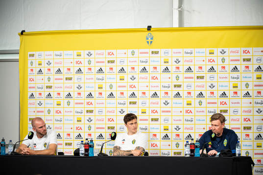 Marcus Danielson, Victor Nilsson Lindelöf and assistant