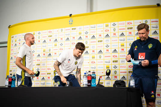 Marcus Danielson, Victor Nilsson Lindelöf and assistant