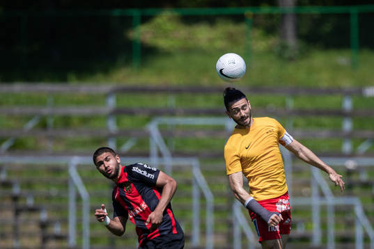 Brommapojkarnas Omar Faraj och Örebro Syrianskas Laurence