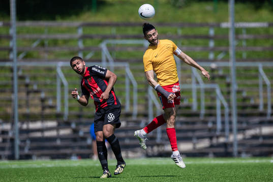 Brommapojkarnas Omar Faraj och Örebro Syrianskas Laurence