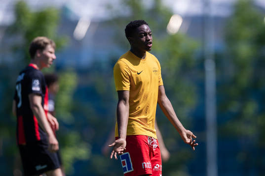 Örebro Syrianskas Nadir Ayeva reagerar nder