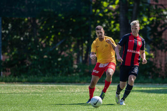 Örebro Syrianskas Sermed Habib och Brommapojkarnas Martin