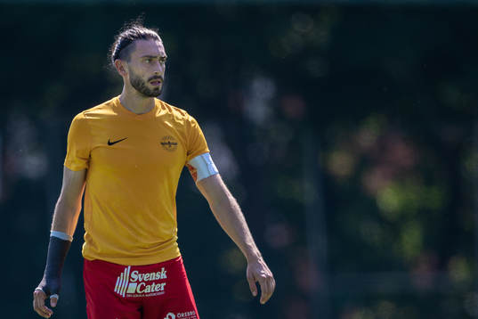 Örebro Syrianskas Laurence Bell