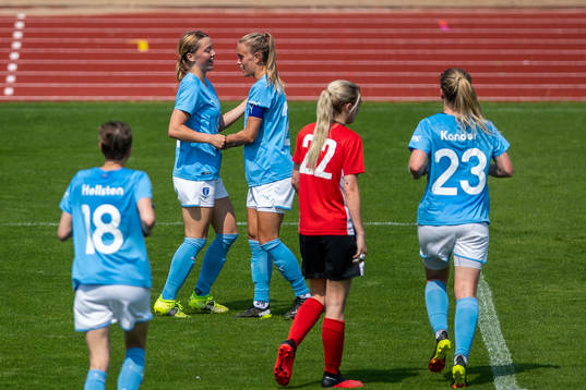 Malmö FFs Elvira Ramel jublar