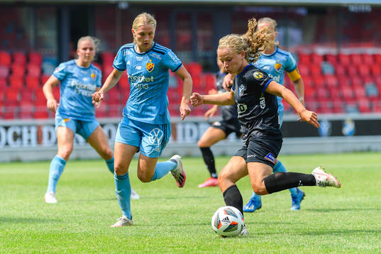 Växjös Signe Holt Andersen oroar vid Djurgårdens Sara