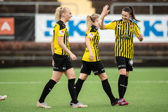 Häckens Elin Rubensson, Stina Blackstenius och Anna Julia