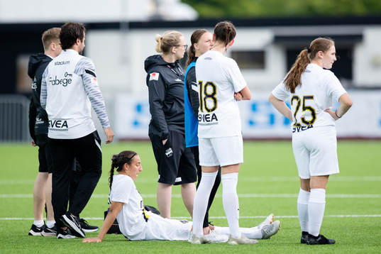 AIK spelare deppar