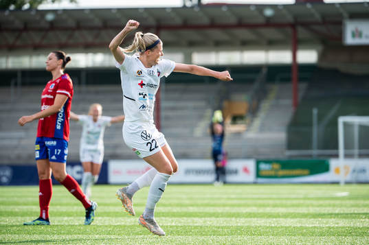 Rosengårds Olivia Schough jublar