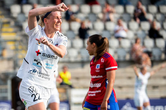 Rosengårds Olivia Schough jublar