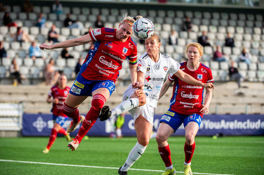 Vittsjös Sandra Adolfsson och Rosengårds Anna Anvegård