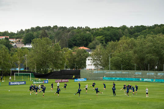 Bläddra bland fler bilder av UEFA Euro 2020, day 10, Sweden, training