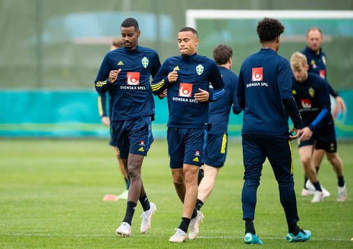 Alexander Isak and Robin Quaison of the Swedish national