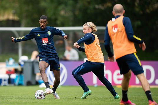 Alexander Isak and Emil Forsberg of the Swedish national