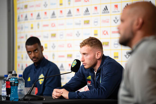 Alexander Isak and Dejan Kulusevski of the Swedish national