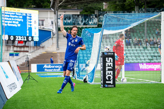 Sundsvalls Linus Hallenius jublar