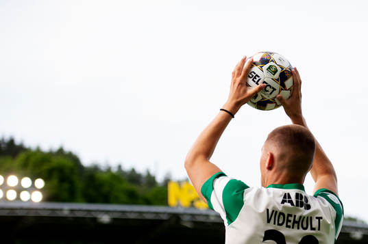 Västerås William Videhult med ett inkast