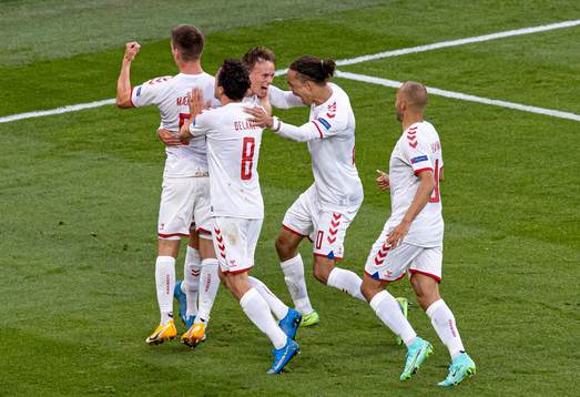 [DK=20210621: Målscorer Mikkel Damsgaard, Danmark jubler
