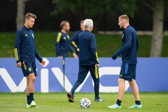 Mattias Svanberg and Dejan Kulusevski of the Swedish