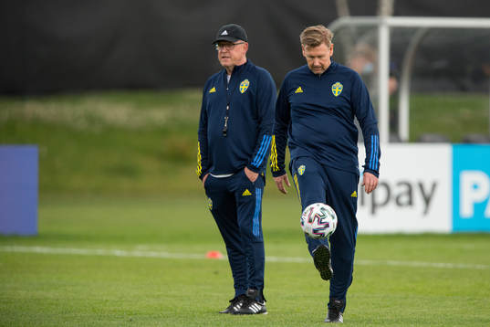 Head coach Janne Andersson and assistant coach Peter