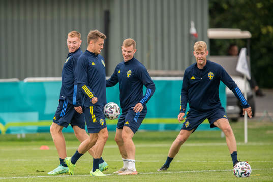Dejan Kulusevski, Mattias Svanberg, Emil Krafth and Filip