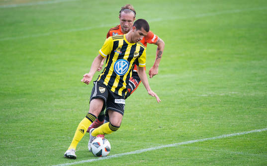 IFK Hässleholms Mustafa Owaid  i matchen i div. 2 mellan