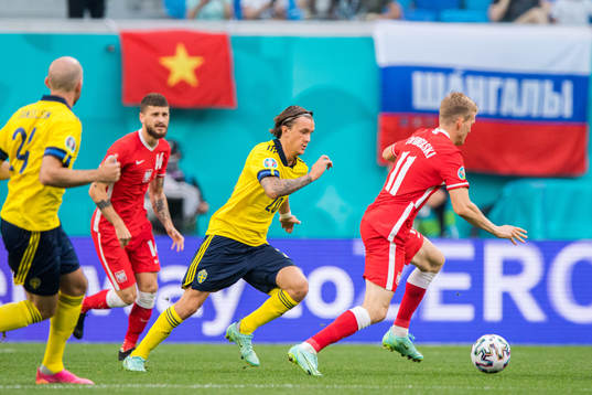 Kristoffer Olsson of Sweden and Karol Swiderski of Poland