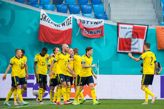 Players of Sweden celebrates