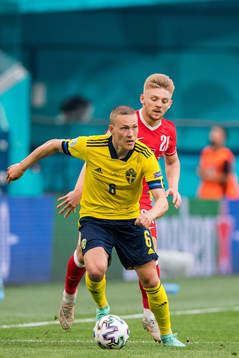 Ludwig Augustinsson of Sweden and Tymoteusz Puchacz of