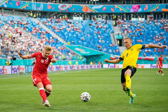 Kamil Jozwiak of Poland and Ludwig Augustinsson of Sweden