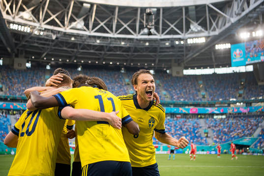 Albin Ekdal of Sweden celebrate