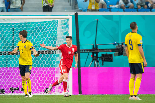 Robert Lewandowski of Poland celebrates