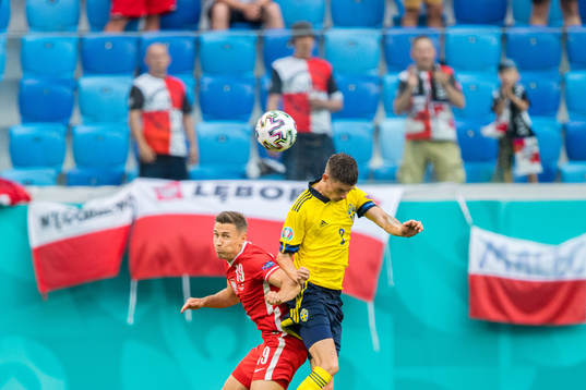 Przemyslaw Frankowski of Poland and Mikael Lustig of Sweden