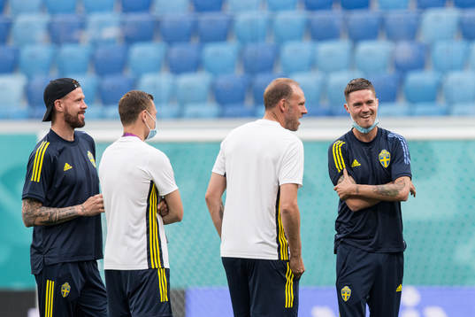 Pontus Jansson, Emil Krafth, Andreas Granqvist  and Mikael
