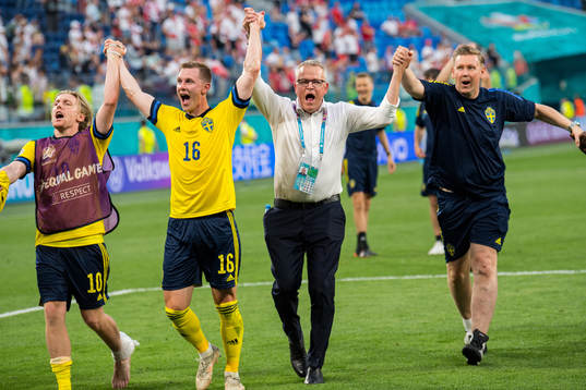 Emil Forsberg, Emil Krafth, head coach Janne Andersson and