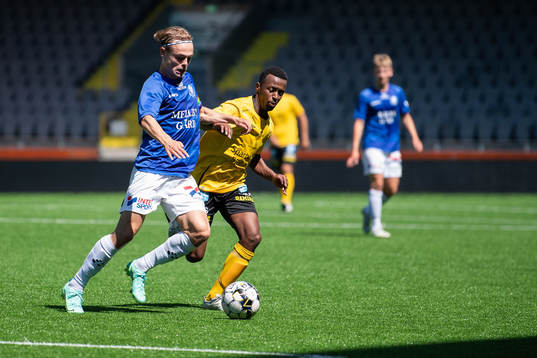 Trelleborgs Theo Mårtensson och Elfsborgs Awil Hassan
