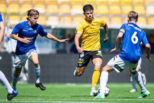 Elfsborgs Besfort Zeneli och Trelleborgs Filip Thomsen