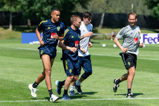 Robin Quaison, Sebastian Larsson and Victor Nilsson