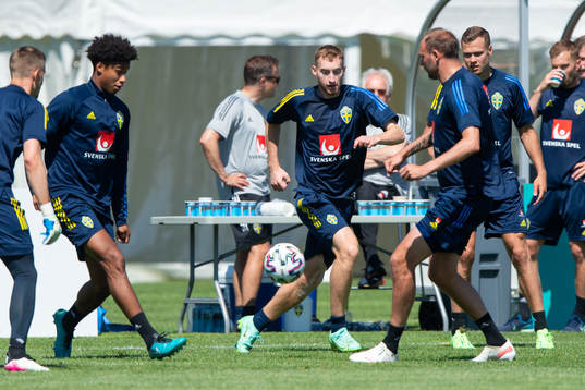 Jens Cajuste, Dejan Kulusevski, Andreas Granqvist and