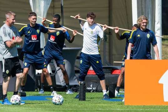 Mikael Lustig, Alexander Isak, Victor Nilsson Lindelöf and