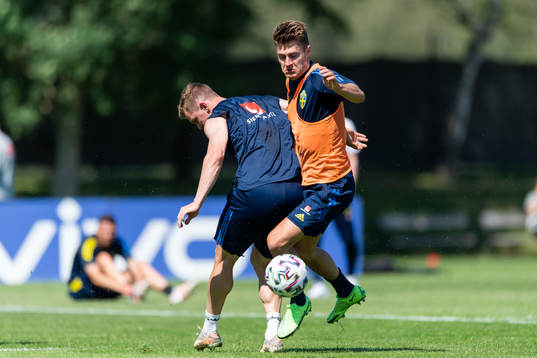Emil Krafth and Mattias Svanberg of the Swedish national